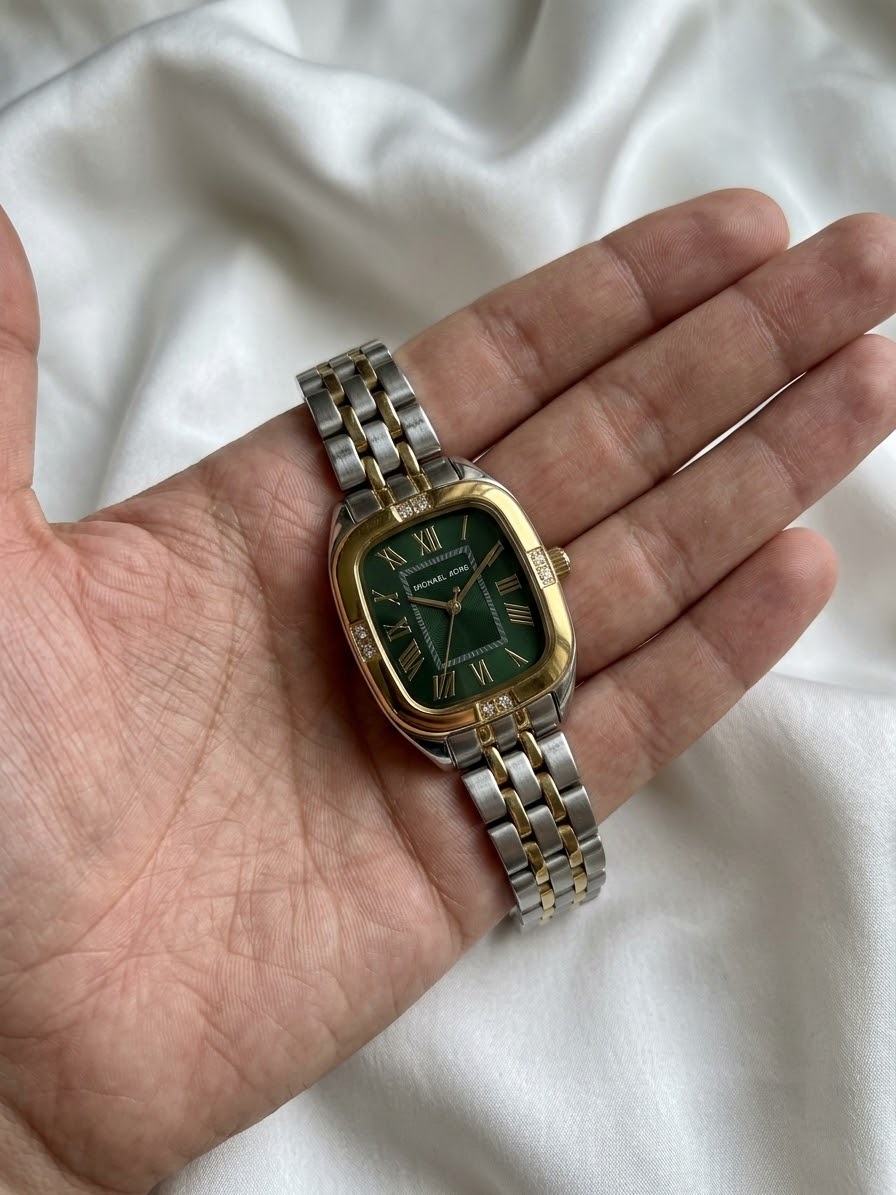 ✨Exquisite Top Tier SilverXGoldMK branded Zirconia studded Jubilee Master Watch ✨