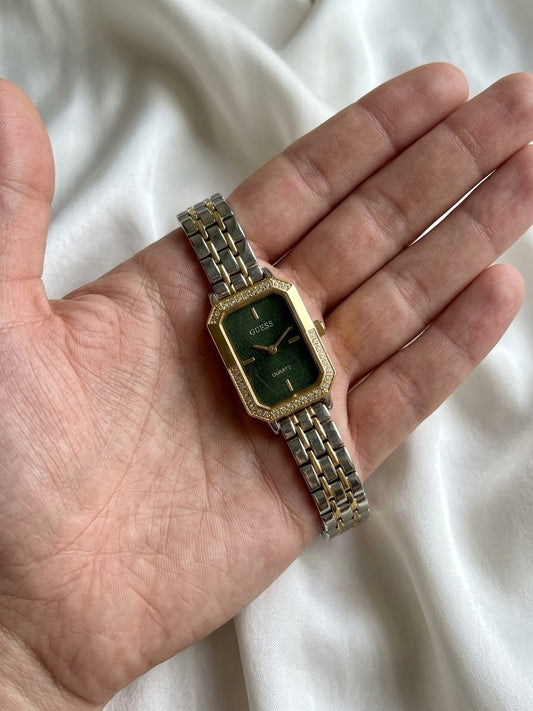 ✨Exquisite Gold stainless steel emerald dial guess Watch✨