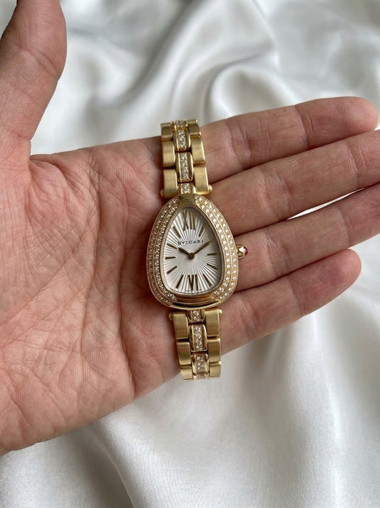 ✨Exquisite Gold stainless steel white dial bvlg Watch✨