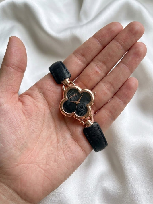 ✨Clovie Watch Black Leather Strap✨