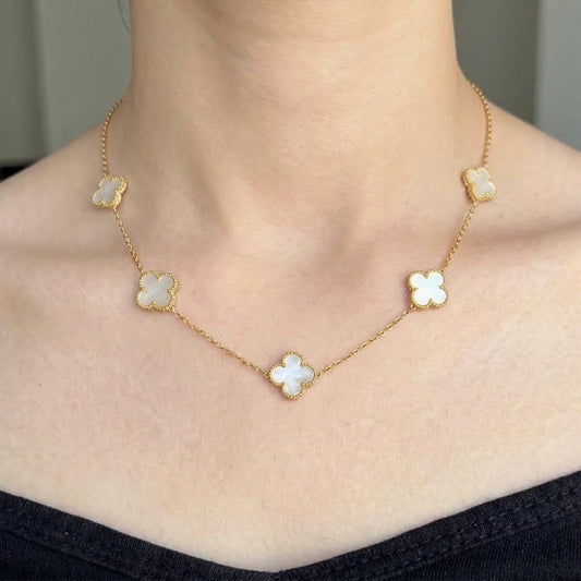 ✨Exclusive Stainless steel White clover Necklace Pendant ✨