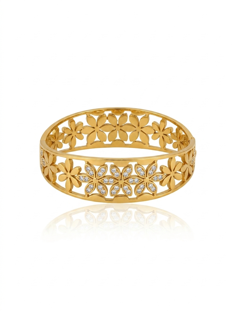 Chunky Crystal star golden cuff bracelet