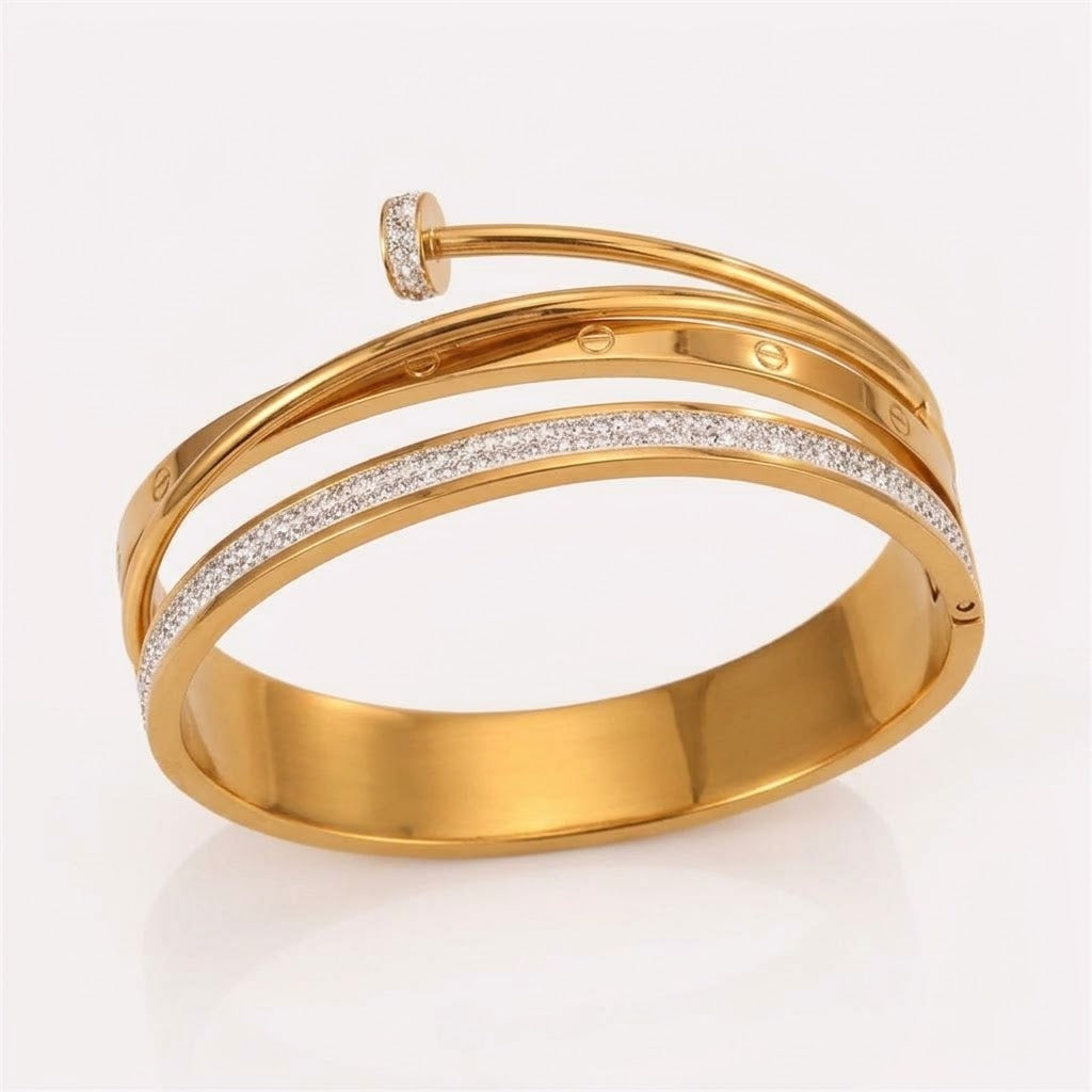 ✨Stainless steel Chunky Carte Nail Diamante Cuff Bracelet ✨