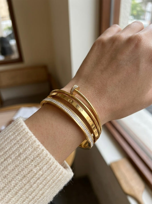 ✨Stainless steel Chunky Carte Nail Diamante Cuff Bracelet ✨